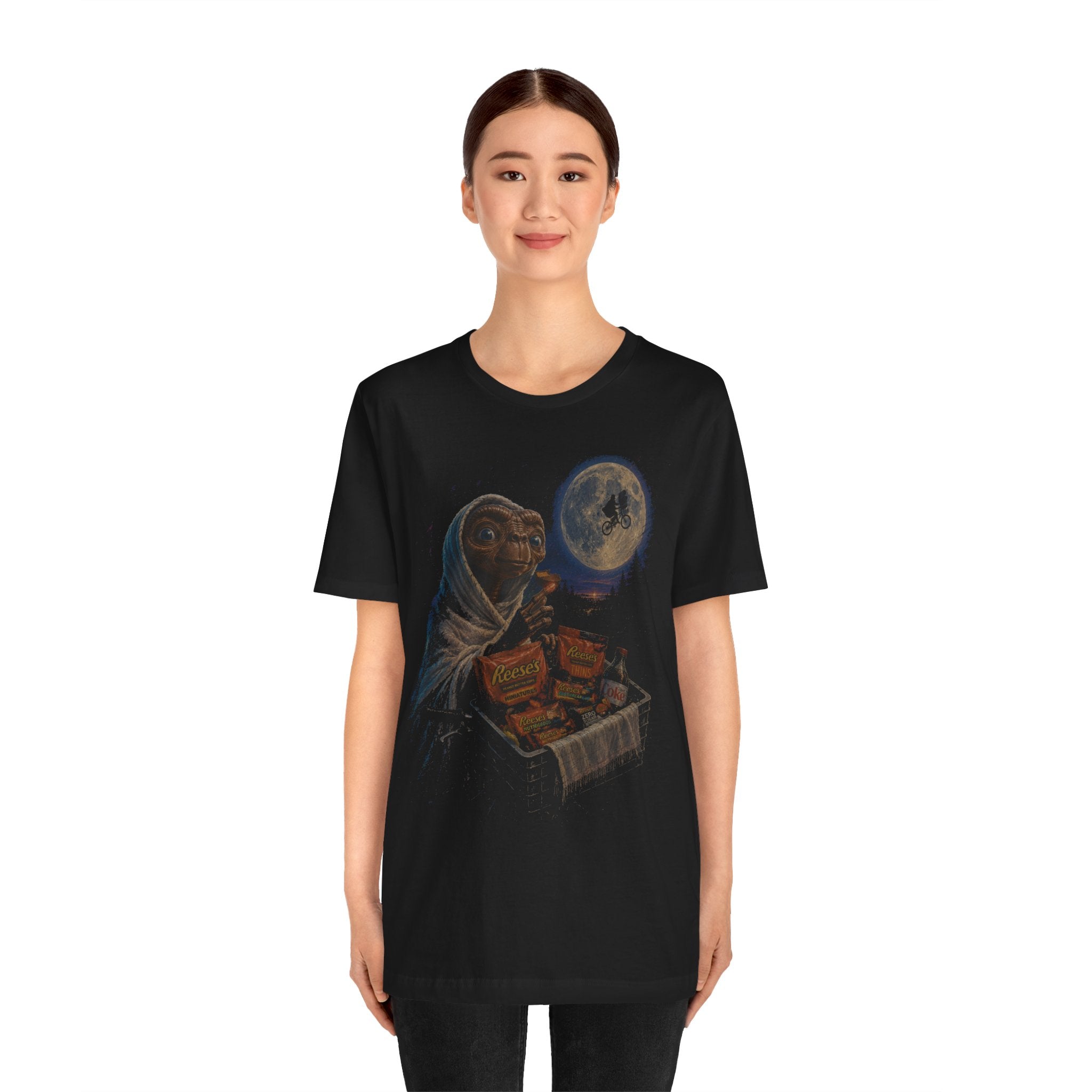 E.T. Moonlight Candy Basket Tee — Retro Sci‑Fi Movie T‑Shirt